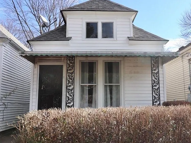 2909 S 5th St — Photo 1
