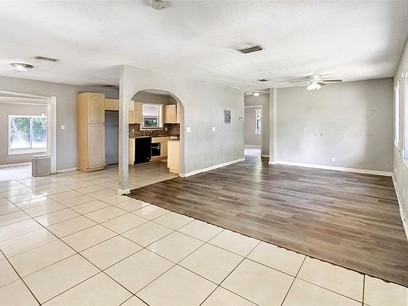 3rd image of 1649 NW 14th Court