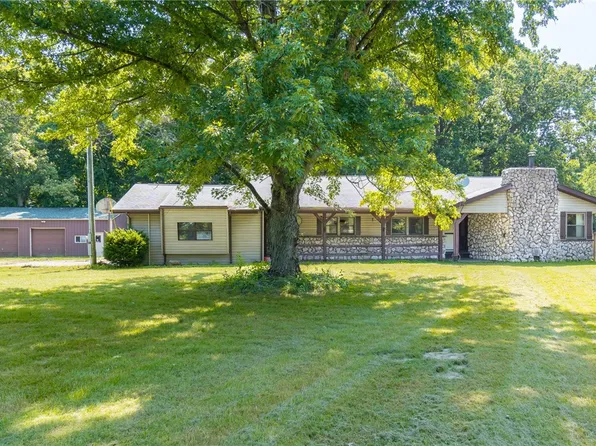 1474 Us Route 40, Toledo, IL 62468