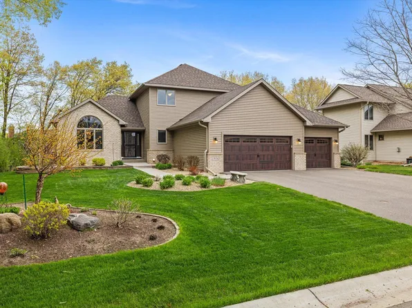 7876 17th St N, Oakdale, MN 55128