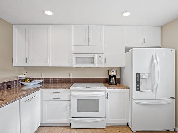 5th image of 7359 Cherry Brook Dr