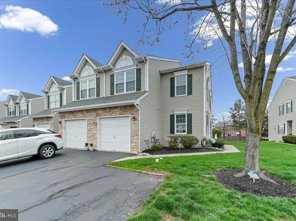 433 Green View Ct, Plymouth Meeting, PA 19462
