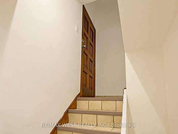 5th image of 139 Ranee Ave #Basement