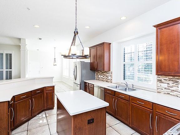 4th image of 9574 Cypress Pine St