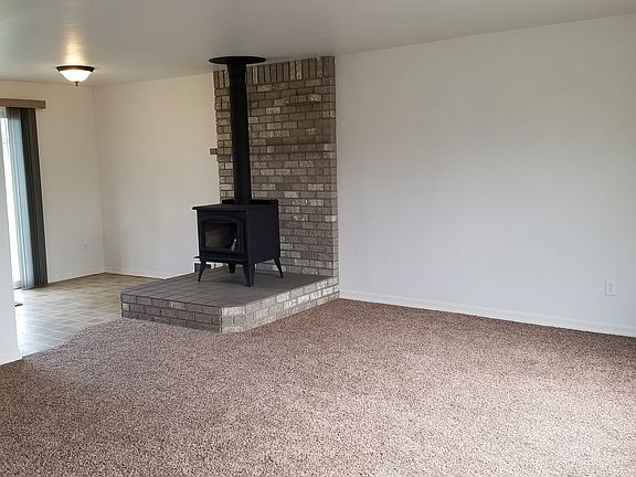 2nd image of 2650 Swiss Ln