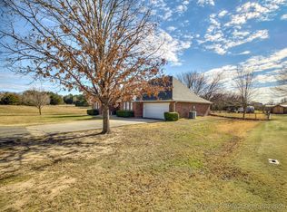 476 N Spinnaker Run, Stigler, OK 74462