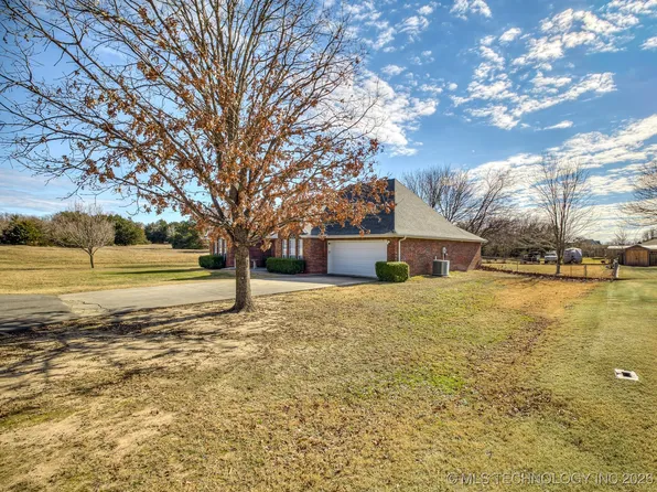 476 N Spinnaker Run, Stigler, OK 74462