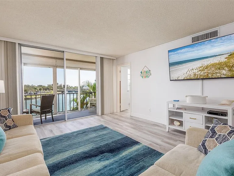 7405 Bay Island Dr S #321 — Photo 7