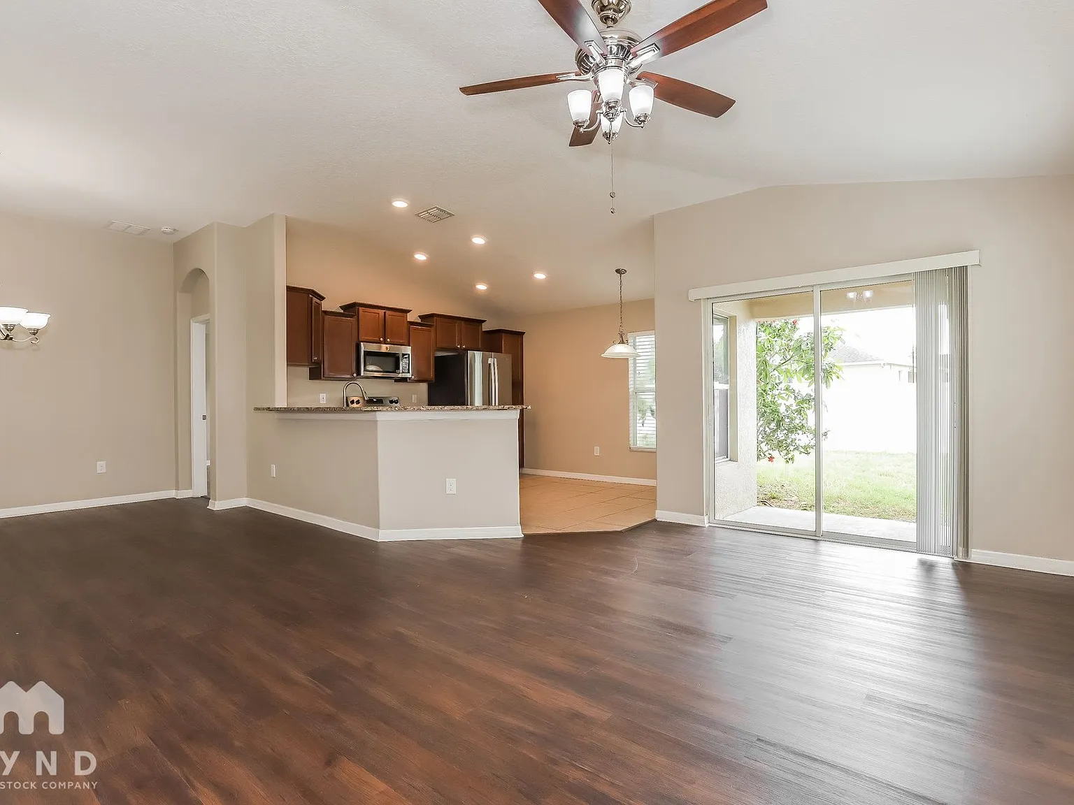4 bed, 2.0 bath, 1766 sqft, $2,175 — Photo 3