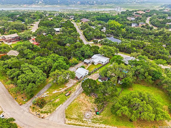 3rd image of 1397 CANYON LAKE DR