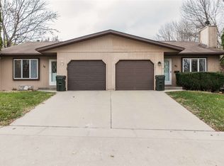 78 Ealing Dr, Iowa City, IA 52246