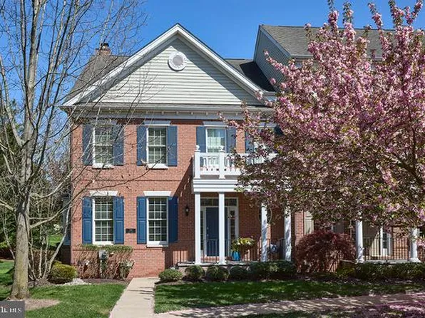 308 Hart Aly #37, Newtown, PA 18940
