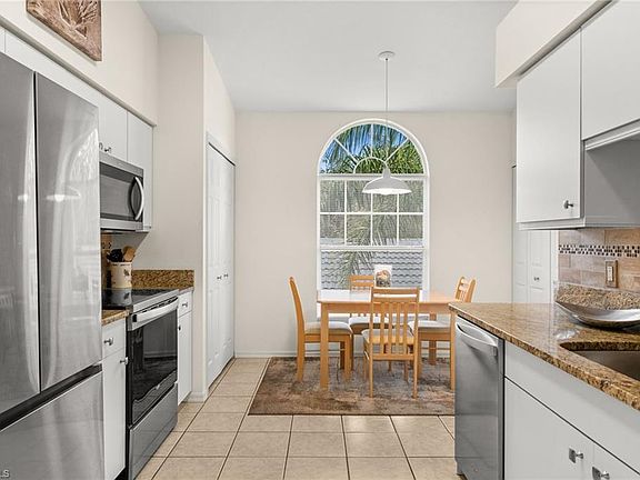5th image of 25767 Lake Amelia WAY #205