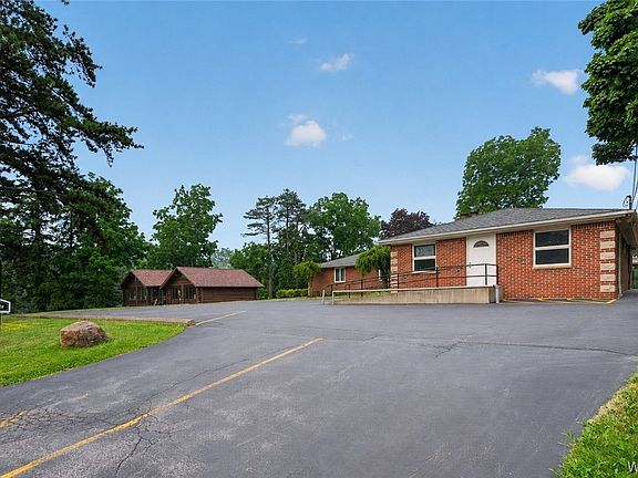 2nd image of 3405 Orchard Park Rd