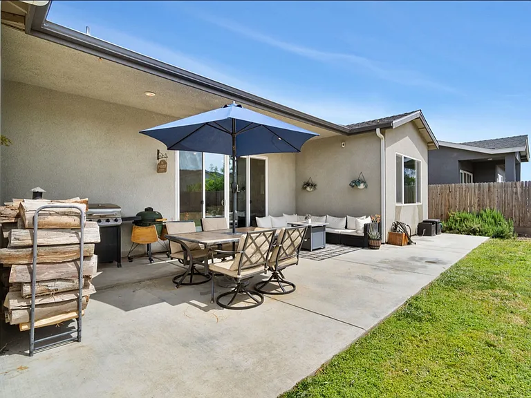 2407 W Andrew Ln — Photo 10