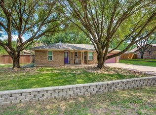219 E Brian St, Burleson, TX 76028