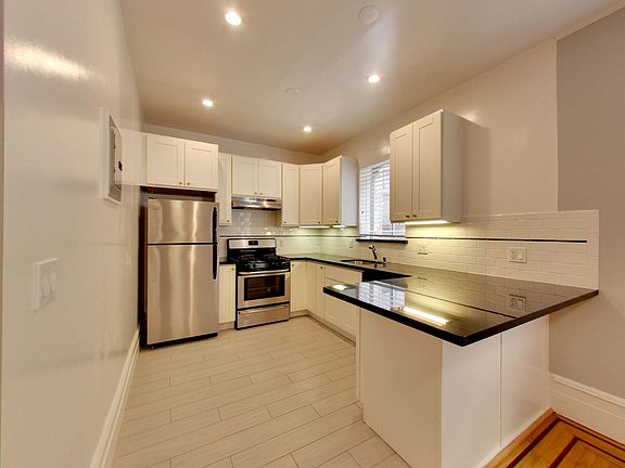 3rd image of 956 Post St APT 204