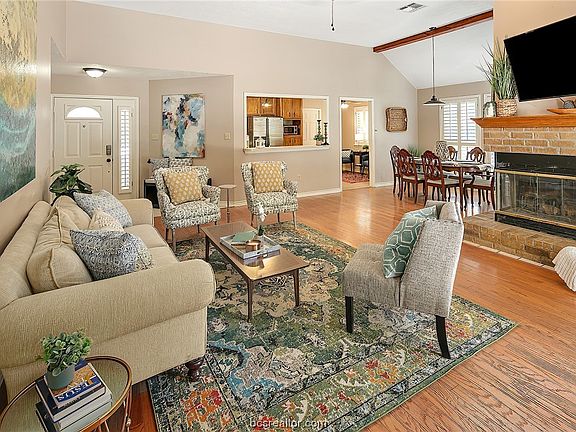 3rd image of 2801 Manzano Ct