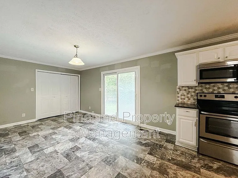 6151 Wynnwood Dr — Photo 7
