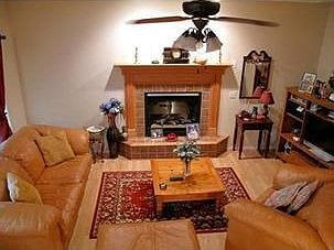 3rd image of 23 Westerham Ln
