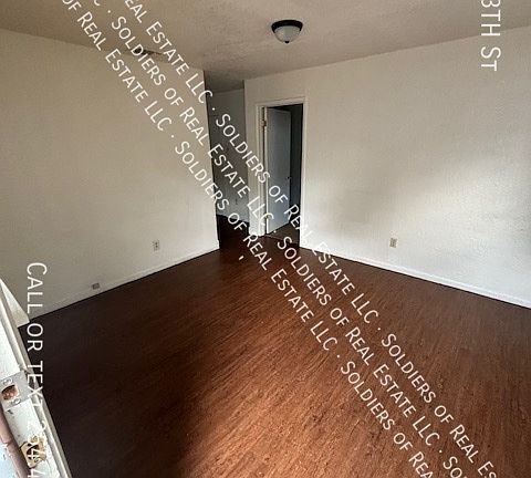 2nd image of 911 S 13th St