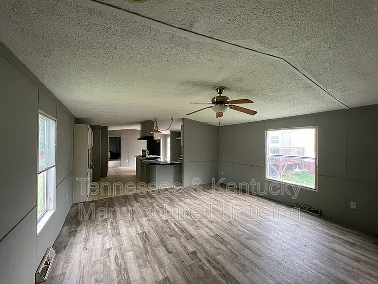 225 Hillsdale Estates Ln — Photo 4