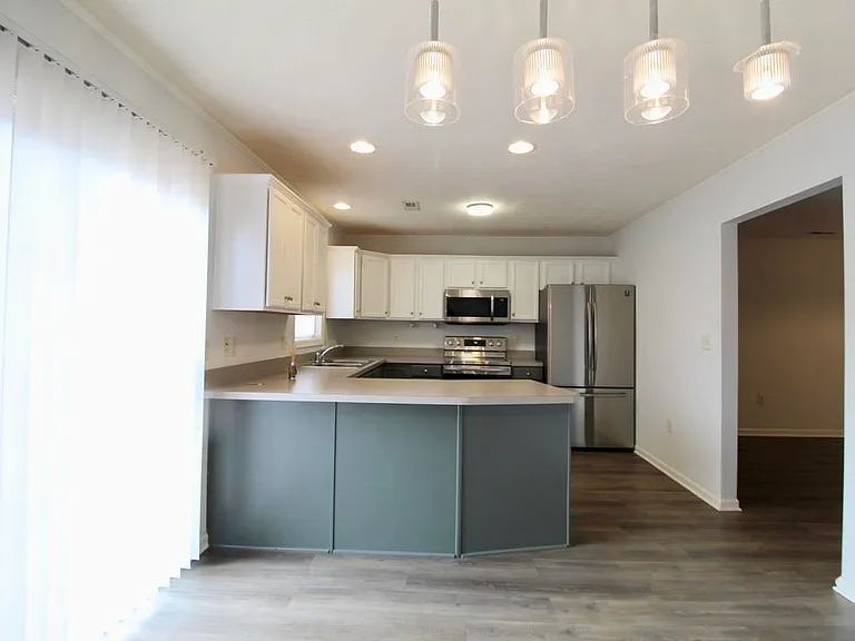 3069 Taylor Spring Ln — Photo 3