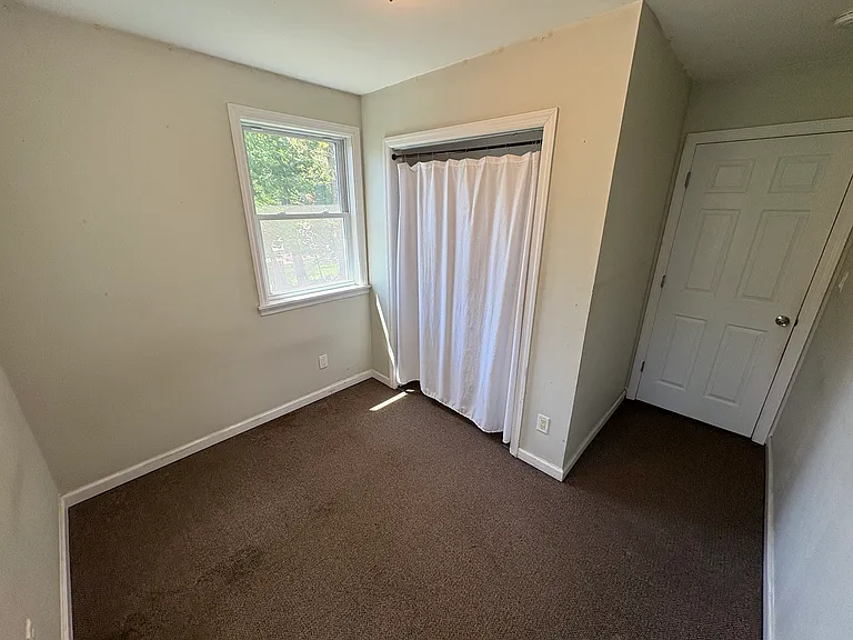 4 Seawanhaka Ave — Photo 4