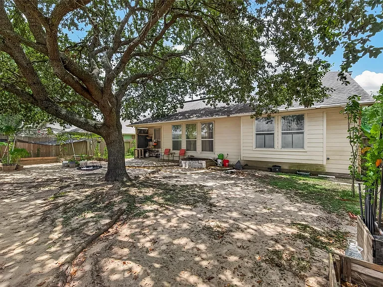 8910 Aberdeen Park Dr — Photo 39