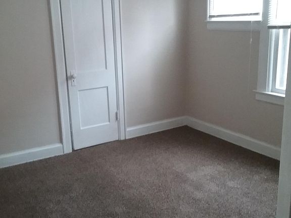 3rd image of 3360 Desota Ave #2