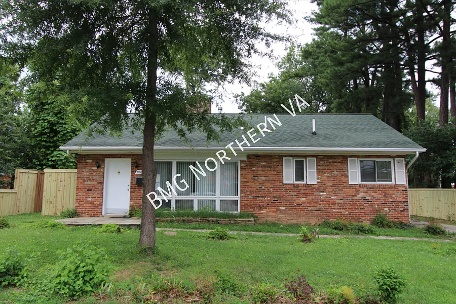 11000 Park Rd