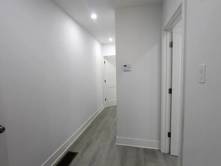 103 E Coulter St — Photo 21