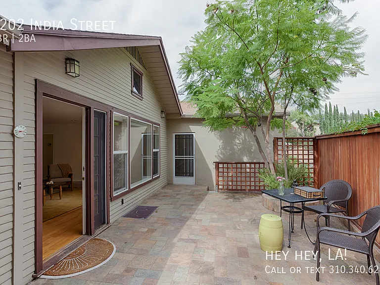 2202 India St — Photo 2