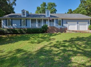 245 Fieldcrest Rd, Southern Pines, NC 28387