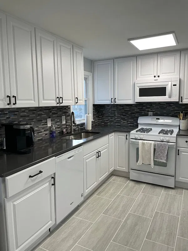 1 bed, 1.0 bath, 20 sqft, $1,100 — Photo 1