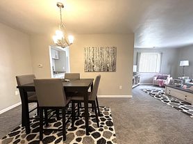 1112 Mount Royal Blvd