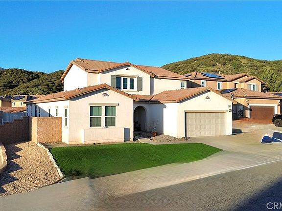 2nd image of 18016 Ribwort Rd