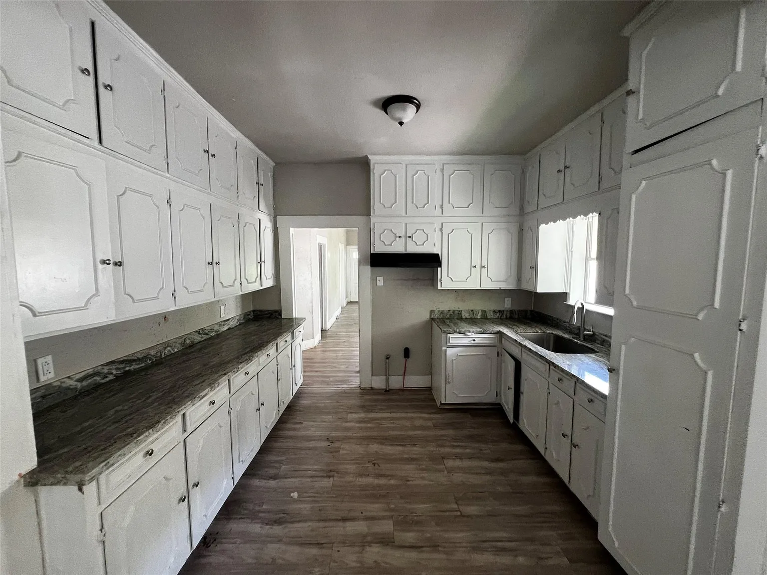 3 bed, 2.0 bath, 1344 sqft, $1,395 — Photo 1