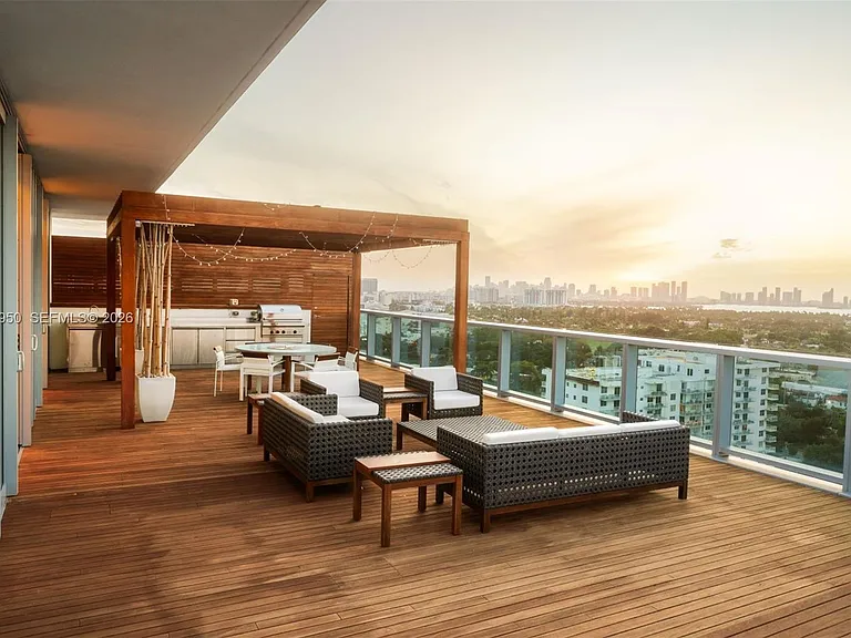 2901 E Collins Ave #1602 — Photo 3