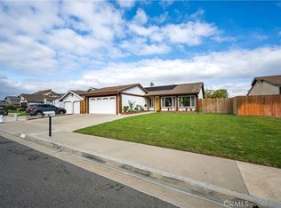 930 Helena Cir, Costa Mesa, CA 92626