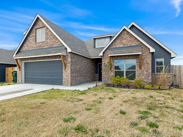 5142 S Walnut Creek Dr, Sand Springs, OK 74063