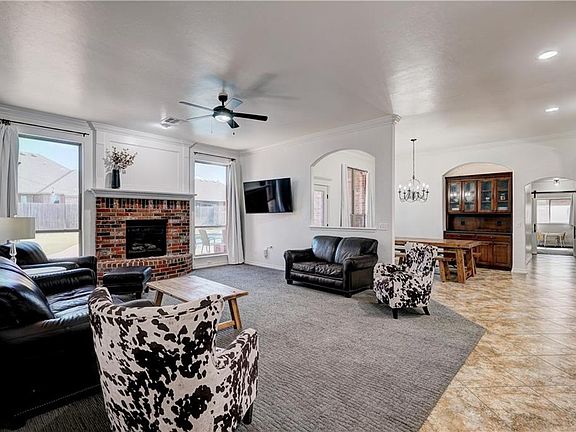 5th image of 14624 Paddington Ave