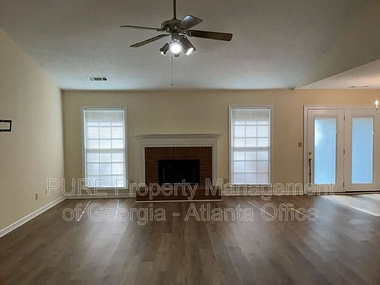 1195 Parkwood Chase NW — Photo 9