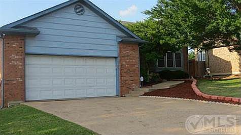 1st image of 6725 N Park Dr