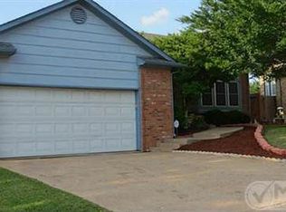 6725 N Park Dr, North Richland Hills, TX 76182