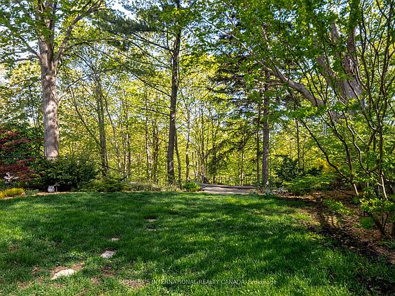 5th image of 74 Four Oaks Gate