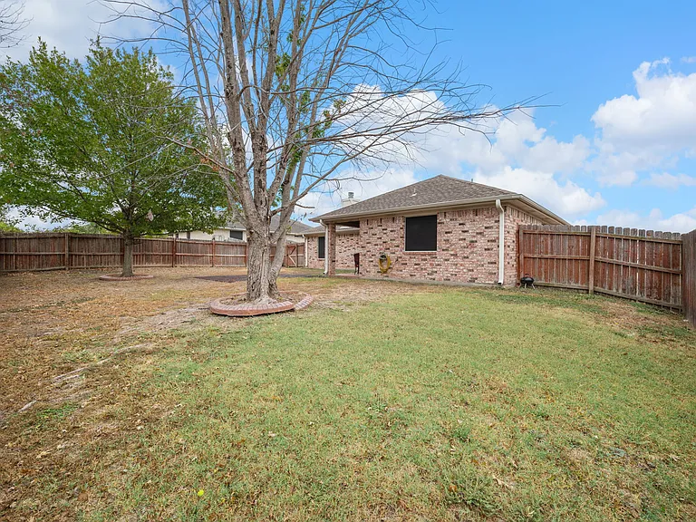 3805 Republic Of Texas Dr — Photo 14