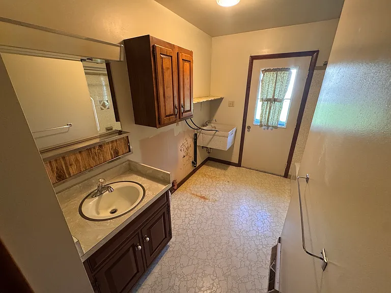 1136 Lexington Rd — Photo 15