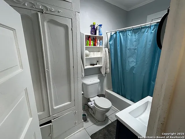 203 Devine St #2 — Photo 8