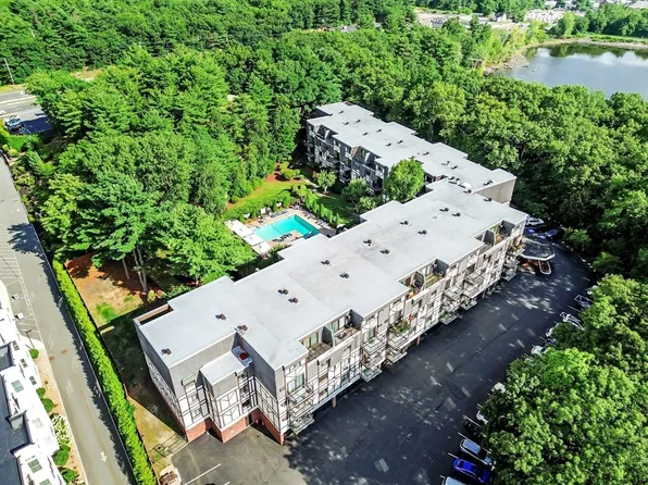 9 Broadway APT 302, Saugus, MA 01906
